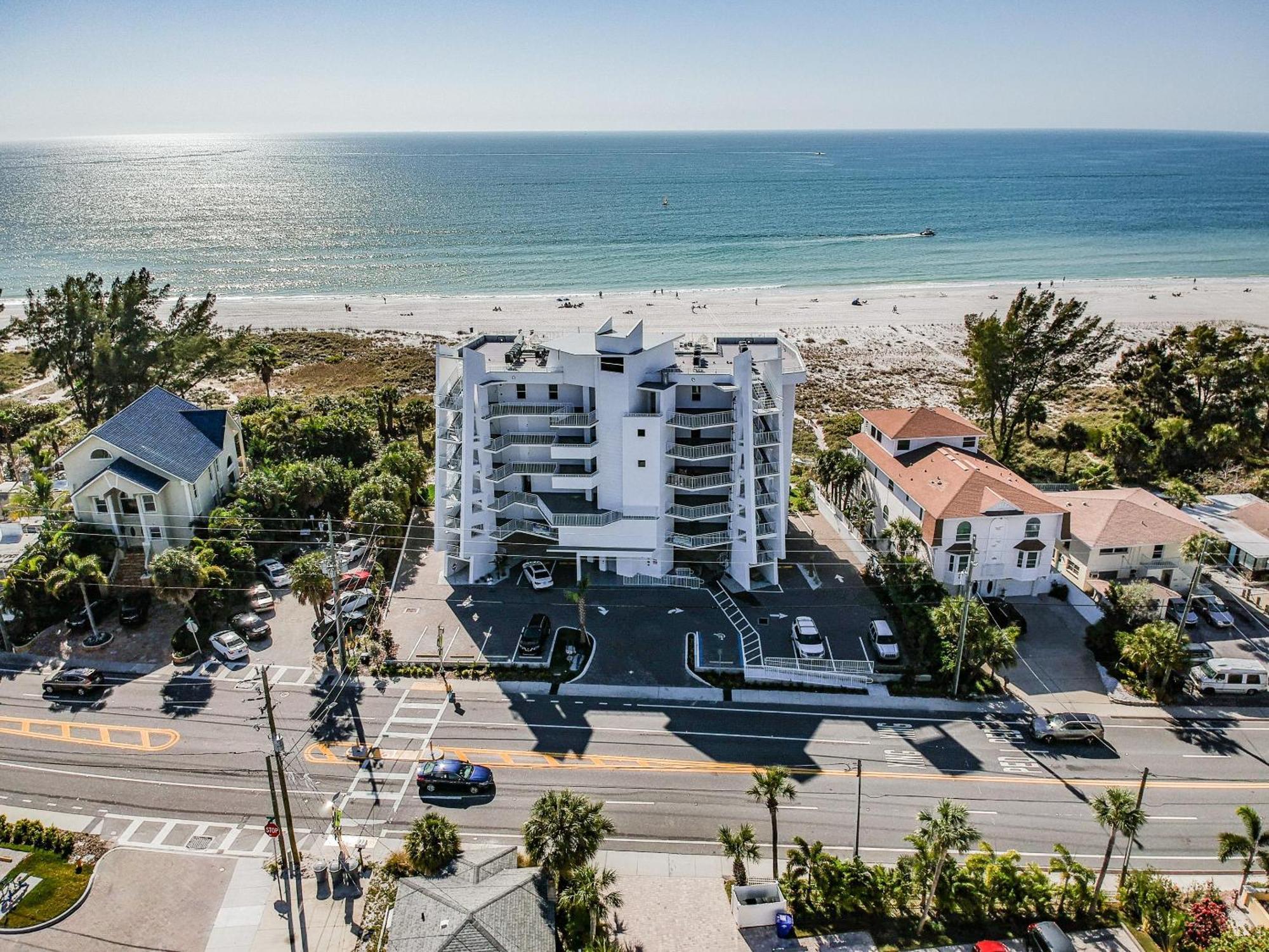 Oceana 305 East St. Pete Beach Exterior foto